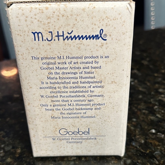 Hummel Goebel Figurine w/ Green Hat and Brown Overalls Grandpa’s Boy #210, 4.25” - Picture 9 of 9